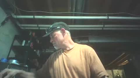 kick_1_down online show from September 18, 8:44 pm