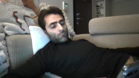 kikkus01 online show from March 4, 9:00 pm