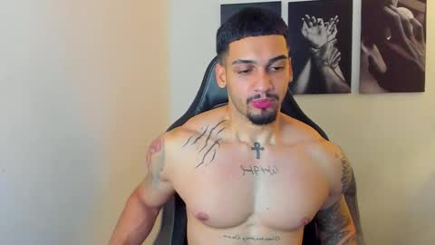 king_of_kings__ online show from October 1, 11:41 pm