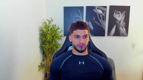 king_of_kings__ online show from March 8, 1:37 am