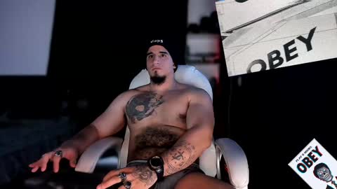 King Bear online show from February 1, 9:19 pm