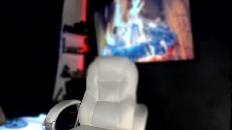 King Bear online show from December 17, 12:22 pm