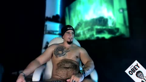 King Bear online show from February 8, 11:13 pm