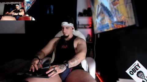 King Bear online show from February 15, 1:33 am