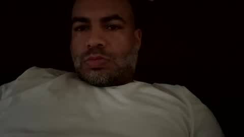 Snapshot of kingelizar12 chatting on October 19, 4:43 pm kingelizar12 online show from October 19, 4:43 pm