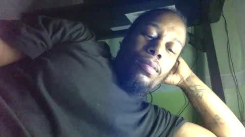 Snapshot of kinglibra420 chatting on January 23, 9:50 am loyal fuck online show from January 23, 9:50 am