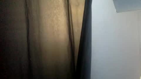 Snapshot of kinglibra420 chatting on December 6, 7:12 pm loyal fuck online show from December 6, 7:12 pm