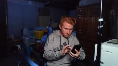 Master  King Tommy online show from October 18, 8:30 am