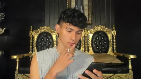 Snapshot of kingparker1 chatting on December 14, 3:51 am  A L E X  online show from December 14, 3:51 am