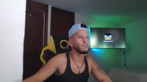 Twitter Nico Santos online show from November 8, 7:06 pm