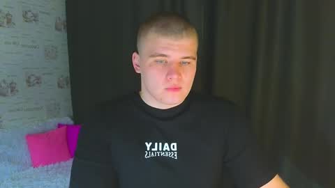 Snapshot of kittenmur chatting on September 19, 9:03 pm Vlad online show from September 19, 9:03 pm