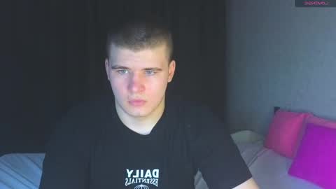 Snapshot of kittenmur chatting on February 26, 3:19 pm Vlad online show from February 26, 3:19 pm