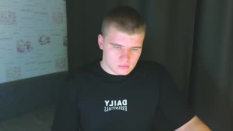 Snapshot of kittenmur chatting on September 10, 9:13 pm Vlad online show from September 10, 9:13 pm