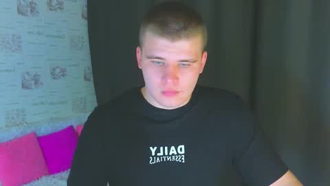 Snapshot of kittenmur chatting on September 27, 11:35 pm Vlad online show from September 27, 11:35 pm