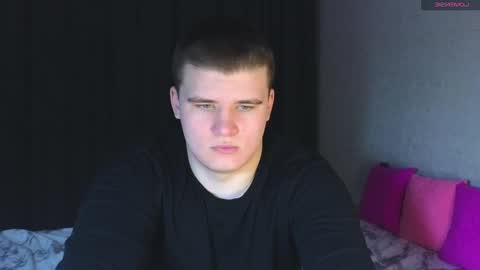 Snapshot of kittenmur chatting on March 10, 12:38 pm Vlad online show from March 10, 12:38 pm