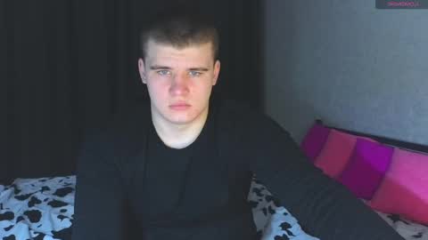 Snapshot of kittenmur chatting on February 28, 6:09 pm Vlad online show from February 28, 6:09 pm