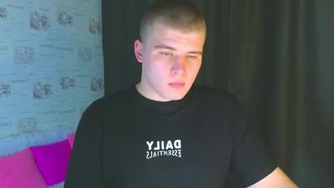 Snapshot of kittenmur chatting on September 23, 11:04 pm Vlad online show from September 23, 11:04 pm