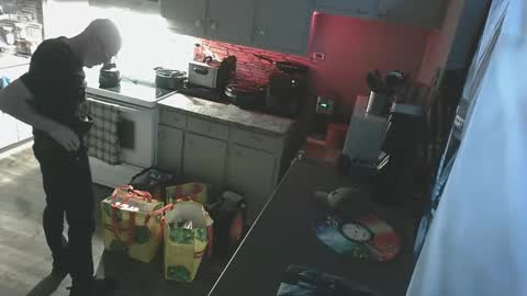 kiveuxmakeu online show from November 3, 4:53 pm