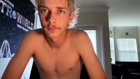 Snapshot of kkyle57 chatting on October 24, 7:26 pm kkyle57 online show from October 24, 7:26 pm