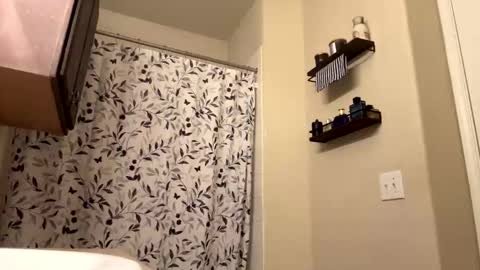 Snapshot of kkyle57 chatting on October 30, 1:56 pm kkyle57 online show from October 30, 1:56 pm