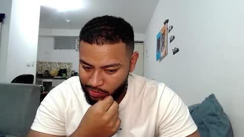 Snapshot of kleyton336 chatting on September 17, 1:06 am kleyton online show from September 17, 1:06 am