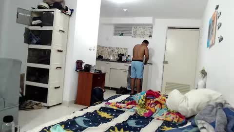 Snapshot of kleyton336 chatting on October 22, 7:12 am kleyton online show from October 22, 7:12 am