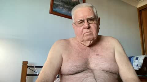 Aussiedude online show from June 22, 5:35 am