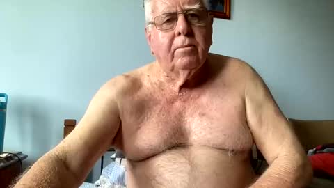 Aussiedude online show from December 23, 4:32 am