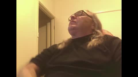 knobout online show from October 27, 8:27 am