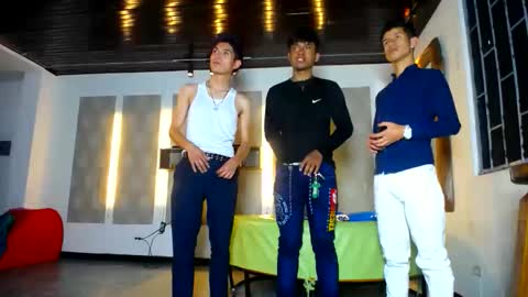 kobayaske online show from April 4, 2:14 pm