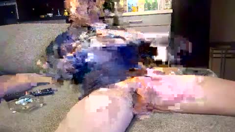 Snapshot of koelie1982 chatting on December 4, 9:02 pm koelie1982 online show from December 4, 9:02 pm