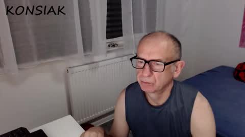 Komsiak online show from October 17, 9:19 pm