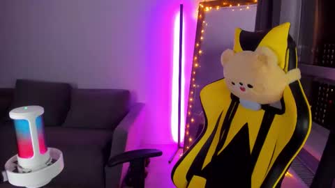 kurt_hanssen online show from November 3, 6:21 pm