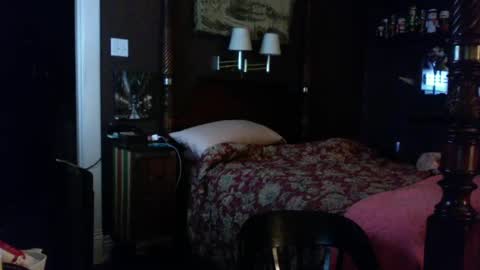 Snapshot of kyhgihntight chatting on September 9, 8:47 am Nick Nude Celt KYHighNTight online show from September 9, 8:47 am