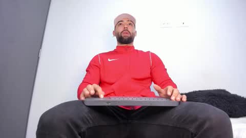 Snapshot of kyle_collinz chatting on September 17, 5:19 am Kyle collinz online show from September 17, 5:19 am