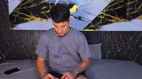 Snapshot of kyle_smithx chatting on December 21, 10:19 pm kyle Smith online show from December 21, 10:19 pm