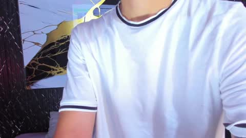 Snapshot of kyle_smithx chatting on December 12, 9:48 pm kyle Smith online show from December 12, 9:48 pm