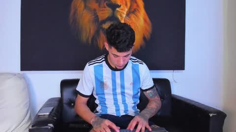 Snapshot of kyle_smithx chatting on January 11, 11:02 pm kyle Smith online show from January 11, 11:02 pm