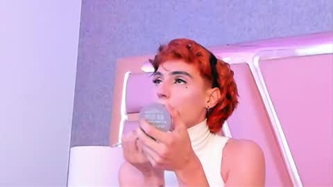 Kylie jl online show from February 27, 1:18 am