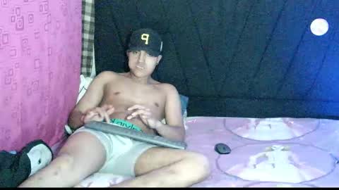 kym629357 online show from November 19, 7:58 pm