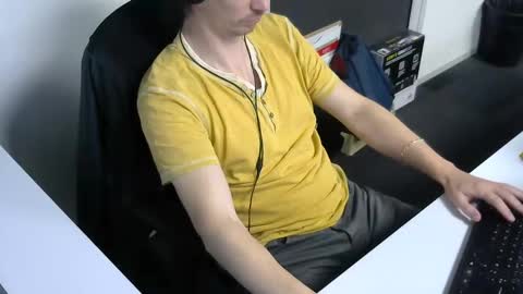 labelette007 online show from January 8, 4:33 pm