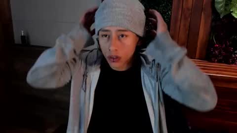 labrinthteasing online show from January 7, 5:29 pm