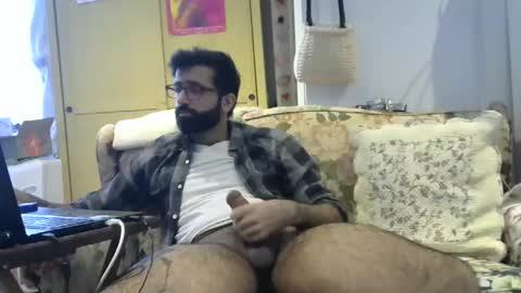 Ali online show from February 5, 8:04 pm