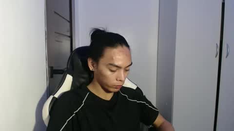 lalakinghugecock_2 online show from November 17, 8:01 pm