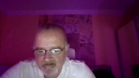 Snapshot of lamabama chatting on October 28, 11:07 pm lamabama online show from October 28, 11:07 pm