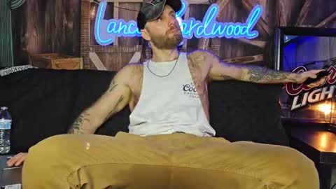 Snapshot of lancehardwood222 chatting on March 3, 2:11 am LANCE online show from March 3, 2:11 am