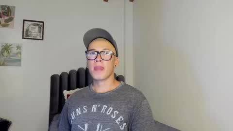 Snapshot of lass_nazar chatting on March 6, 2:19 am lass_nazar online show from March 6, 2:19 am