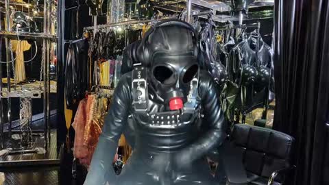 latexlover202 online show from December 23, 10:23 pm