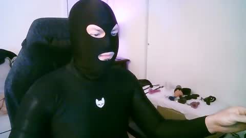 latexminheadroom online show from July 23, 5:16 am