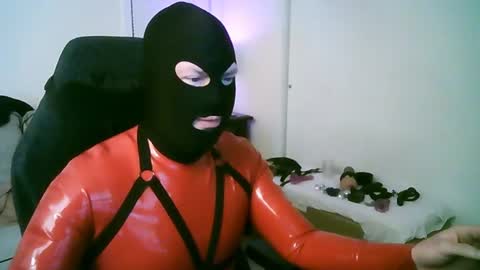 latexminheadroom online show from July 24, 5:36 am